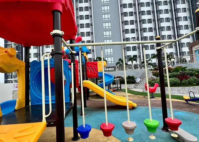The Velvet Queen 2137 Arc Towers * Cebu