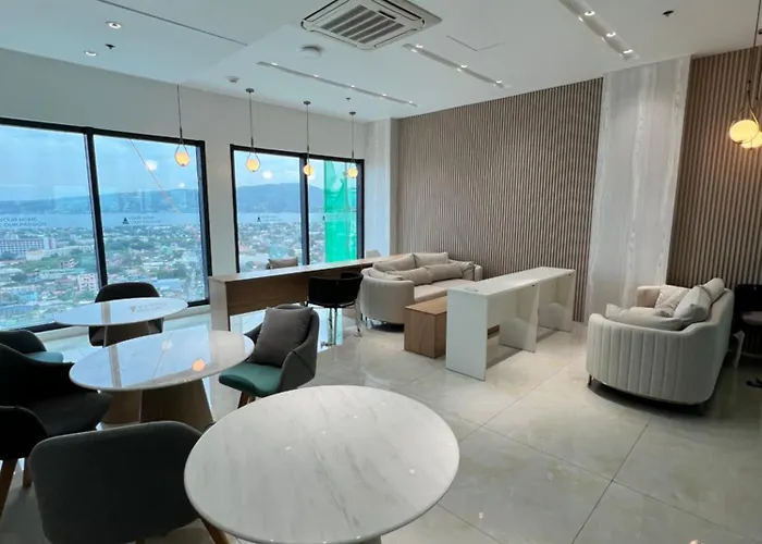 The Velvet Queen 2137 Arc Towers * Cebu