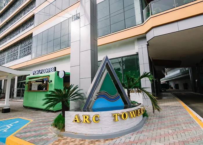 The Velvet Queen 2137 Arc Towers Aparthotel